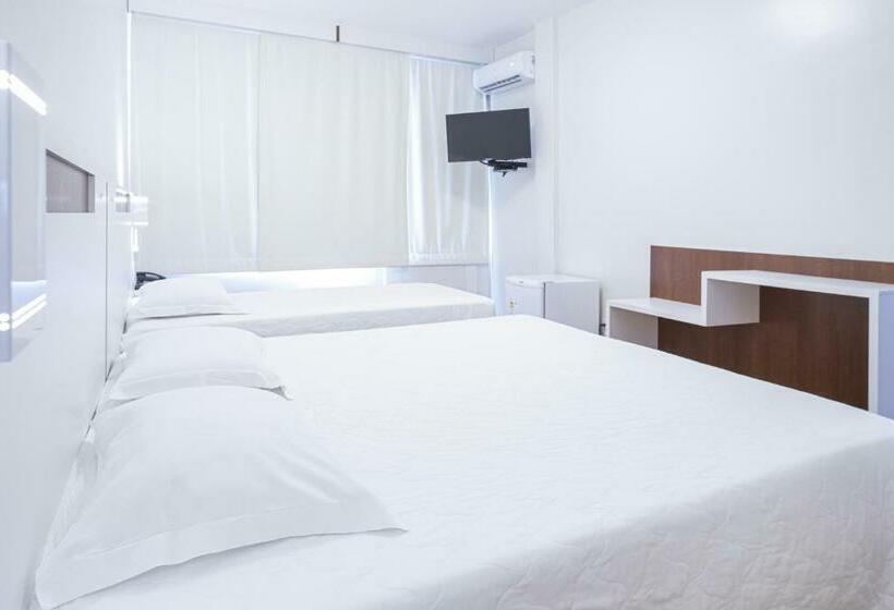 디럭스 트리플 룸, Gracher Brusque