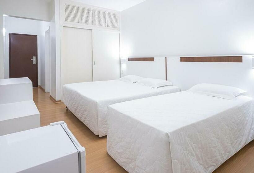 디럭스 트리플 룸, Gracher Brusque