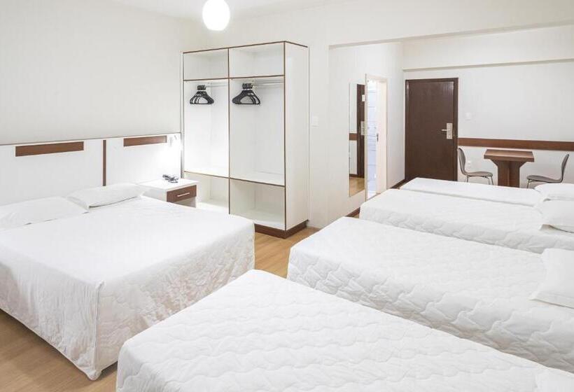 패밀리 룸, Gracher Brusque