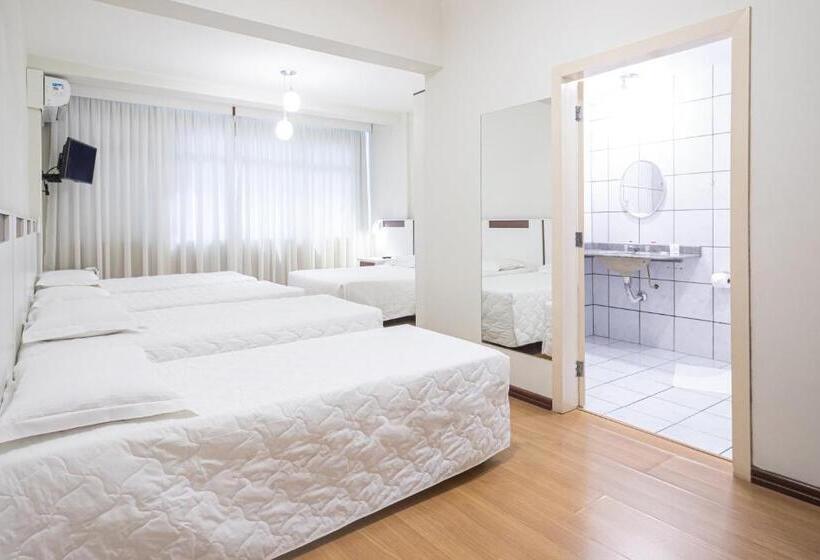 패밀리 룸, Gracher Brusque