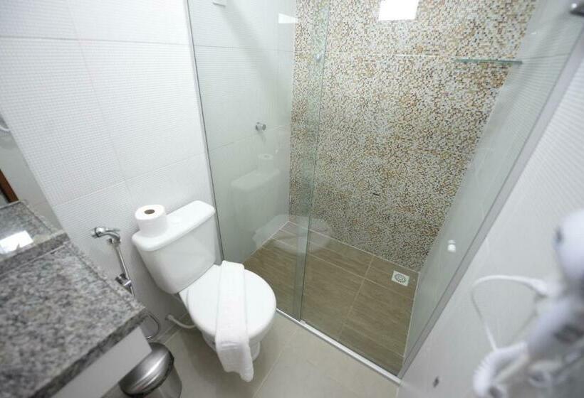 스탠다드 룸, Leon