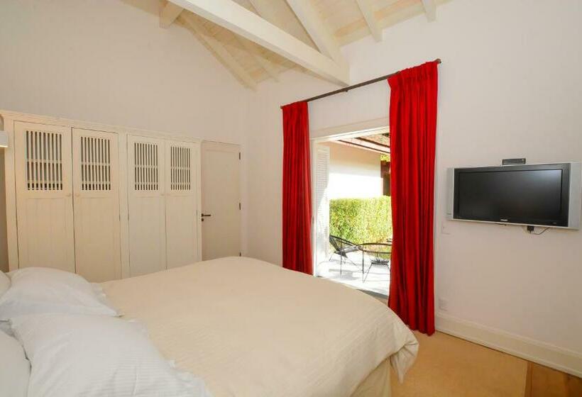 סוויטה דלוקס, Roots Resort