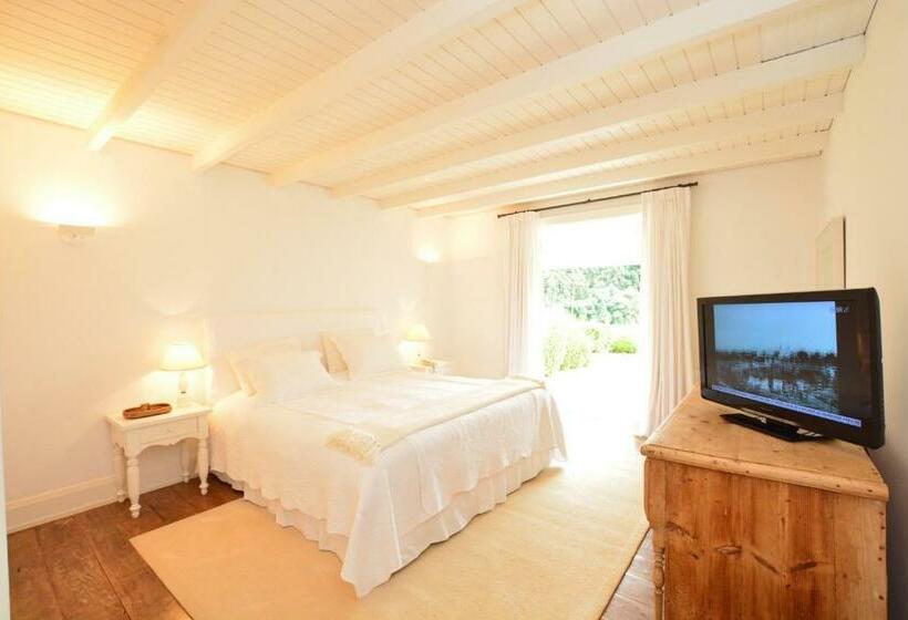 Люкс Премиум, Roots Resort