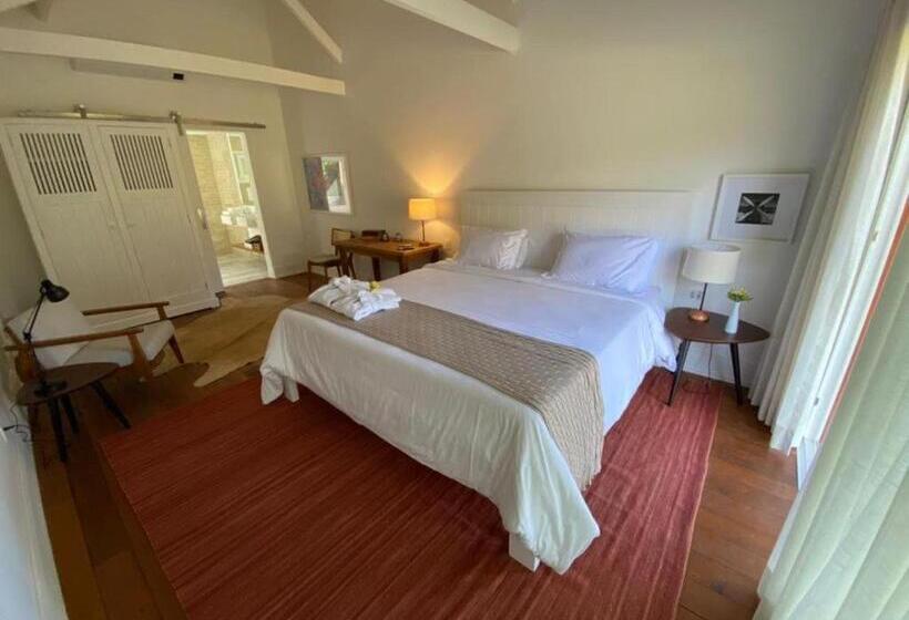 샬레, Roots Resort