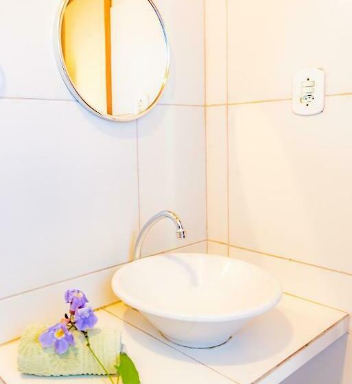 اتاق راحتی, Abaquar Hostel