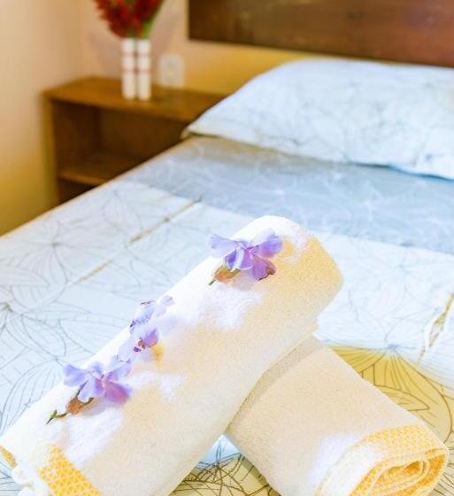 اتاق راحتی, Abaquar Hostel