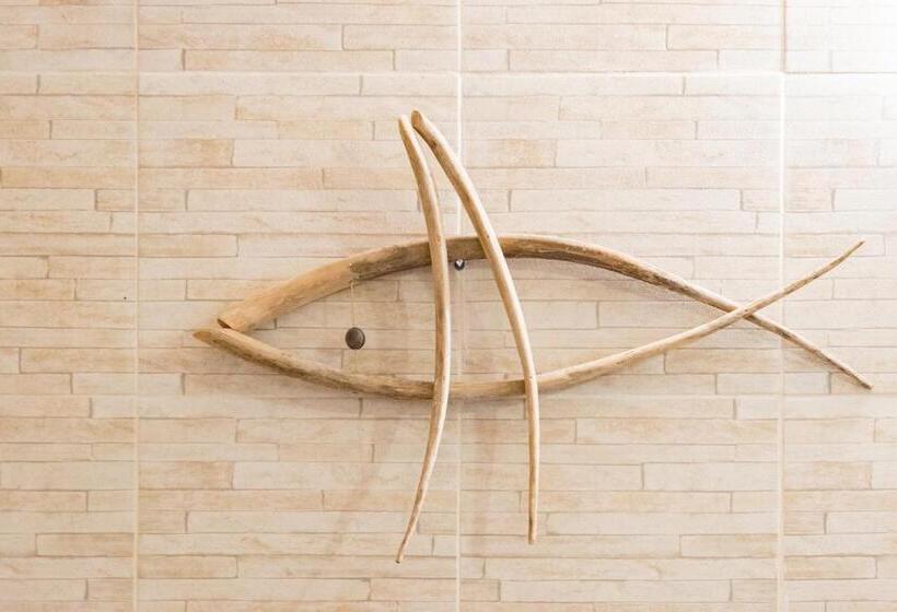 اتاق لوکس, Abaquar Hostel