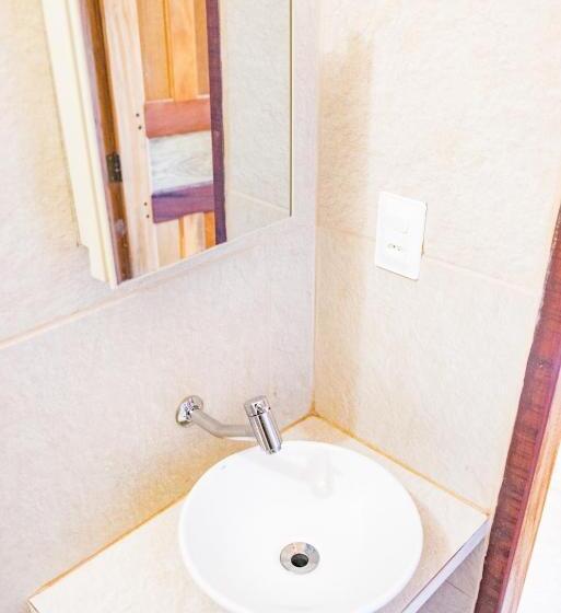 اتاق لوکس, Abaquar Hostel