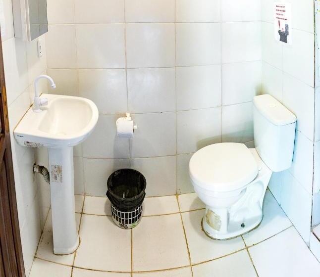 اتاق لوکس خانوادگی, Abaquar Hostel