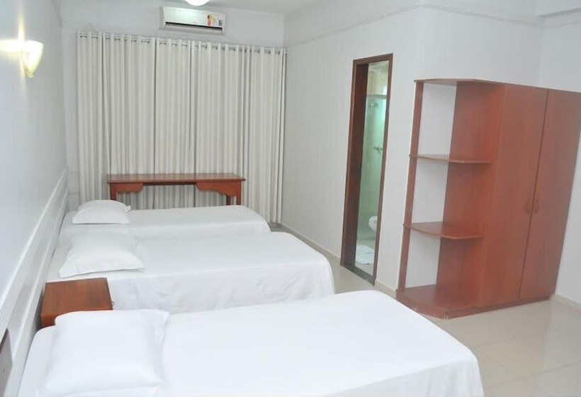 豪华三人间, Eduardus