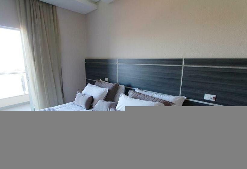 غرفة ديلوكس ثلاثية, Garda