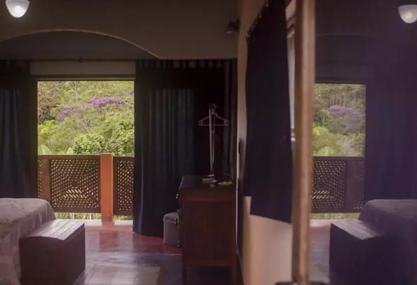 Suite with lake view, Lagamar Eco