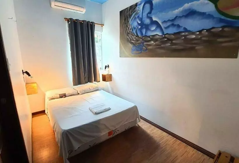 スイート, Local Hostel Manaus
