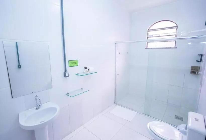 デラックスの４人部屋, Local Hostel Manaus