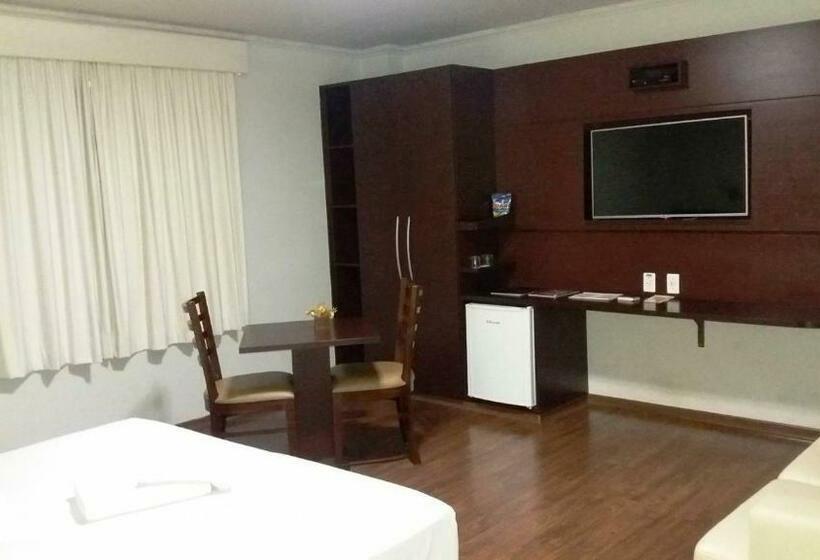 マスタールーム, Mansão Dos Nobres