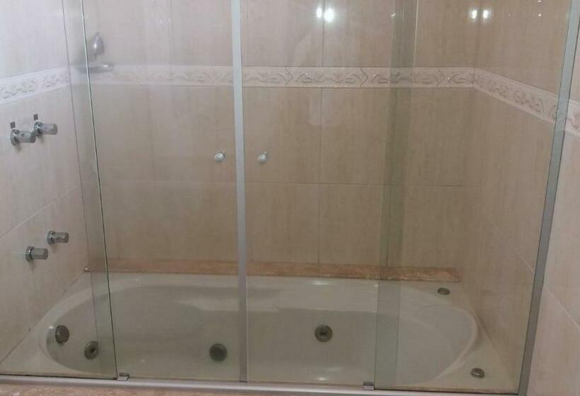 マスタールーム, Mansão Dos Nobres