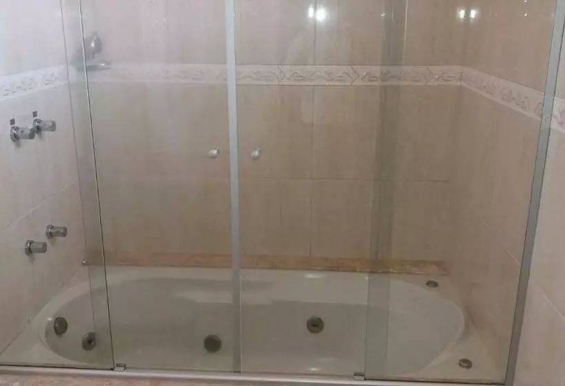 マスタールーム, Mansão Dos Nobres