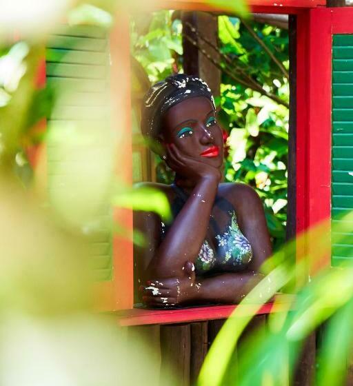 جناح, Pousada Pé Da Mata Maresias