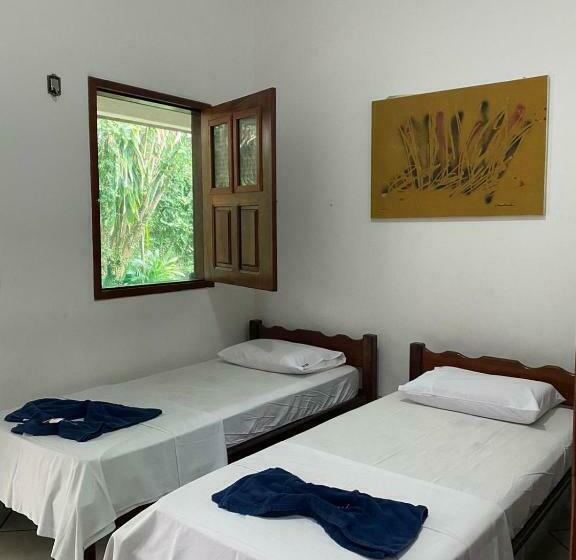 غرفة قياسية رباعية, Pousada Pedra Furada