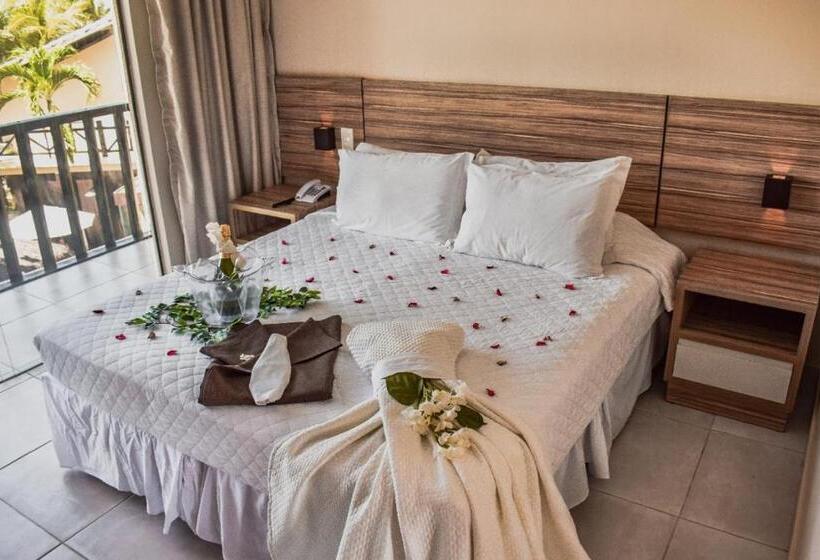 جناح مطلّ علي حمام السباحة, Pousada Recanto Do Lobo