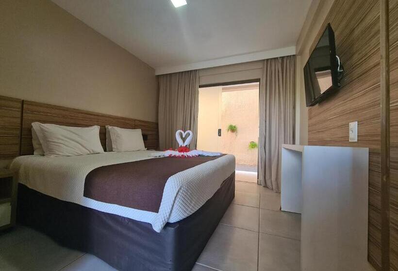 جناح, Pousada Recanto Do Lobo