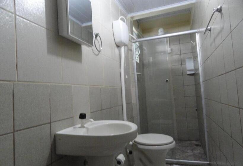 Quarto Triplo Estandar, Pousada Sao Luiz