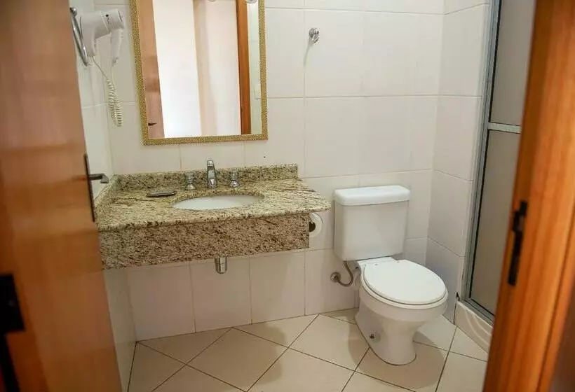 Standard Kolmen Hengen Huone, Prata Villaggio