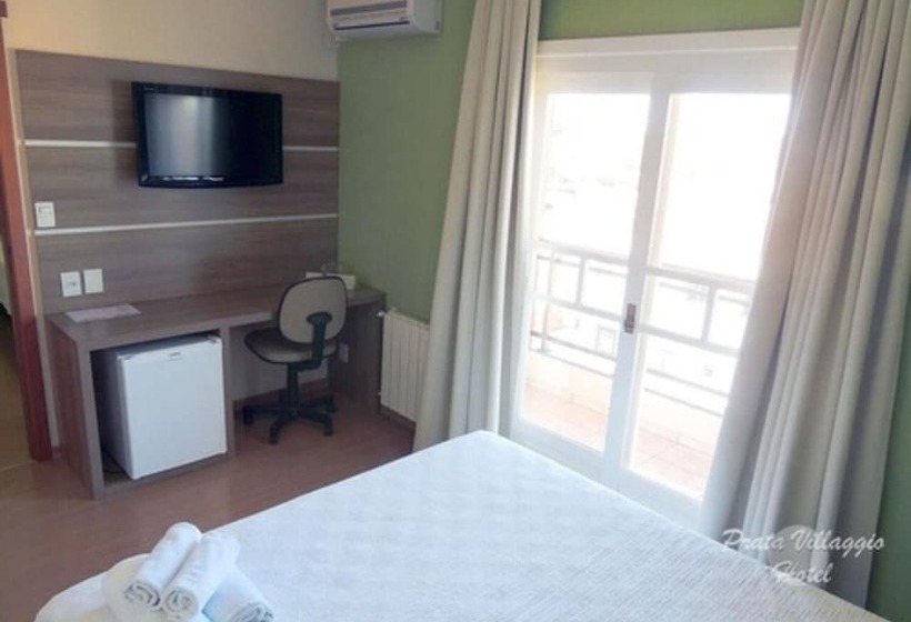 Delüks Oda, Prata Villaggio