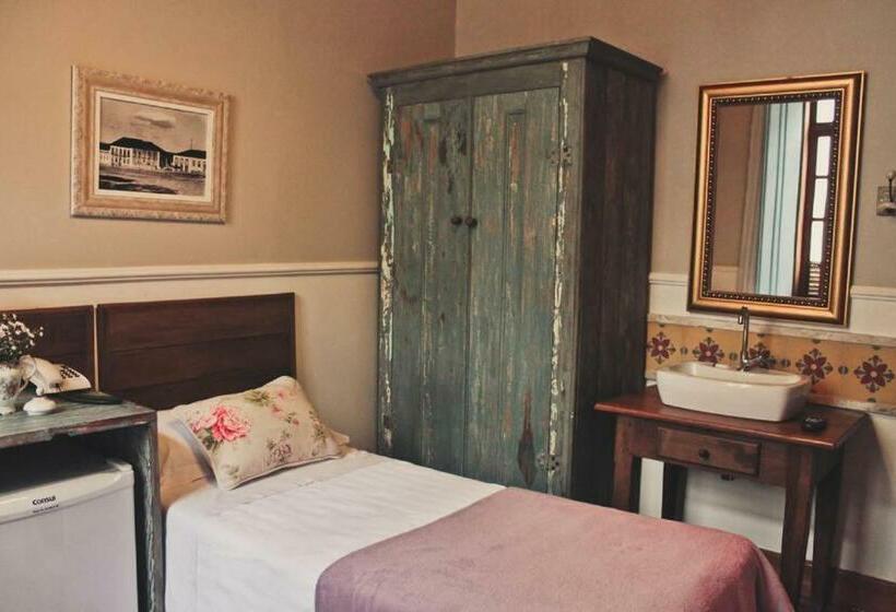 חדר סטנדרט לשלושה, Vila Nova Do Príncipe