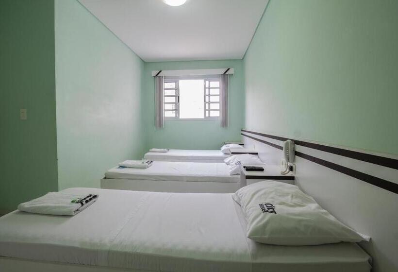 标准三人间, City Hotel, Curitiba