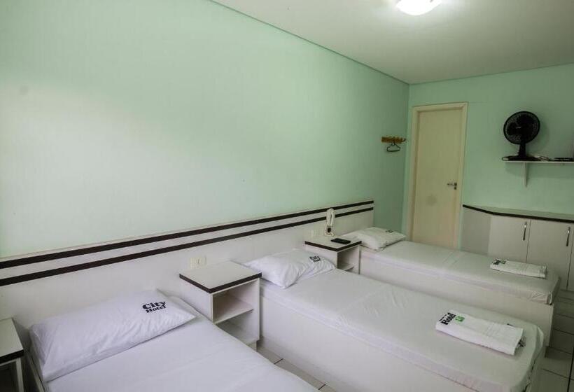 标准三人间, City Hotel, Curitiba