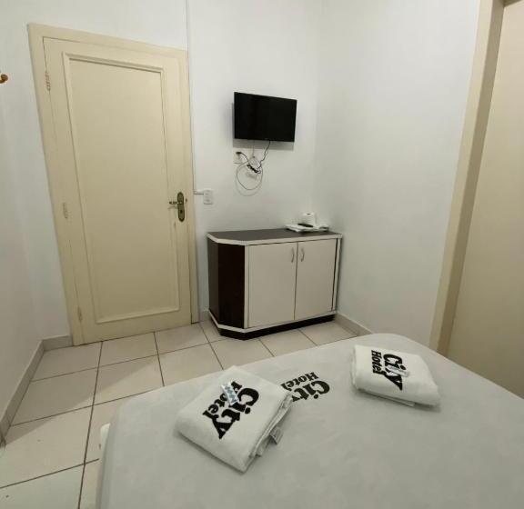 标准三人间, City Hotel, Curitiba