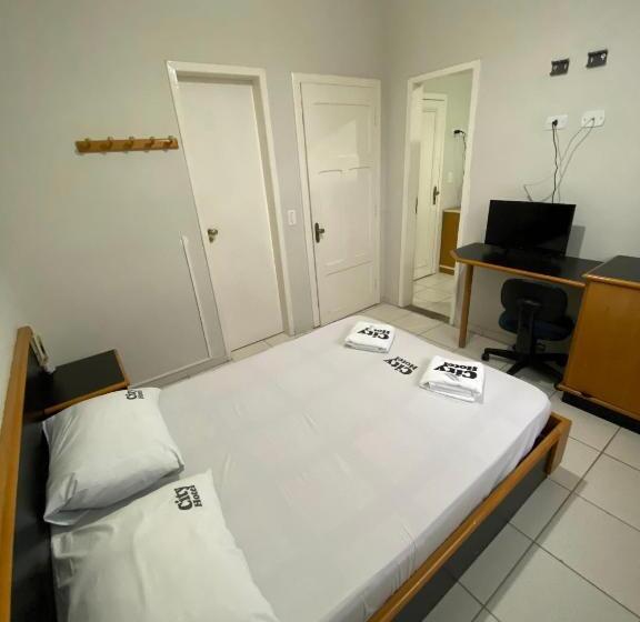 四人高级间, City Hotel, Curitiba