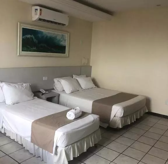 Deluxe Kolmen Hengen Huone, Alagoinhas Plaza