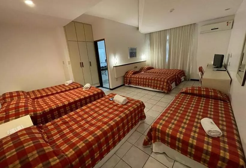 Deluxe Neljän Hengen Huone, Alagoinhas Plaza