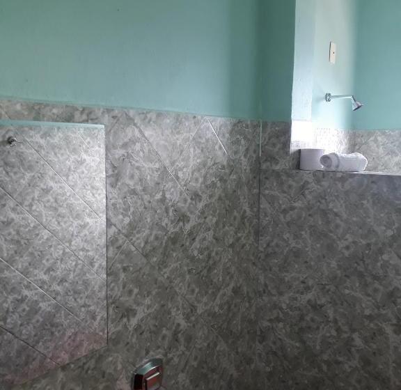 经济四人房间, Chalé Ji Parana