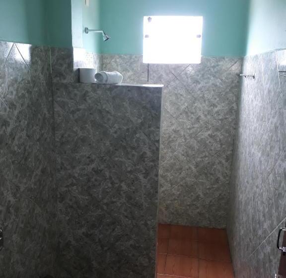 经济四人房间, Chalé Ji Parana