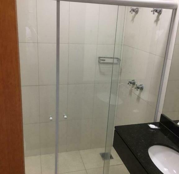 デラックスルーム, Giordano Mantiqueira