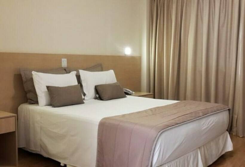 デラックスルーム, Giordano Mantiqueira