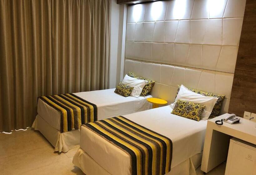 身障者適用スタンダードルーム, Giordano Mantiqueira