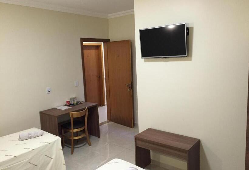 스탠다드 트리플 룸, Itupeva Plaza