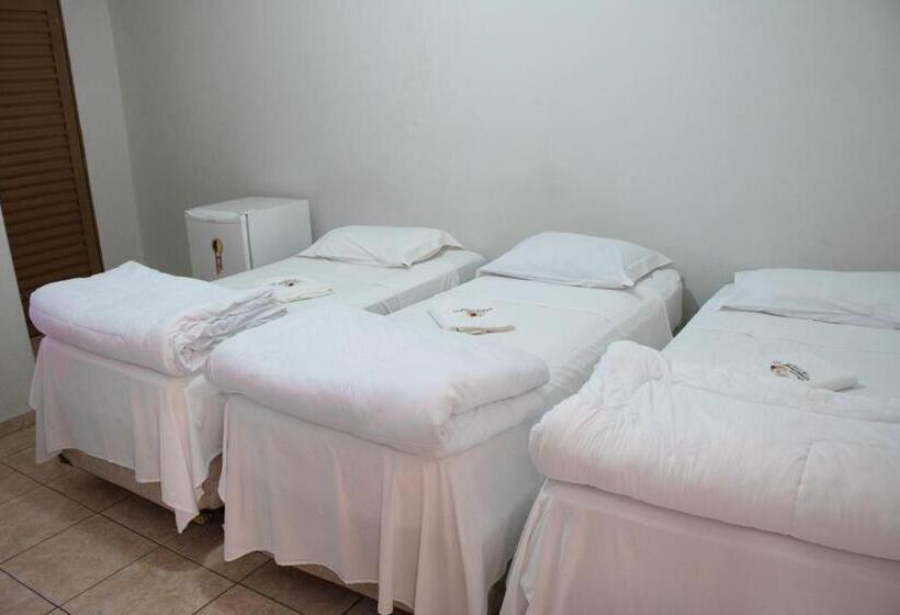 Номер Стандарт Трехместный, Jeremias