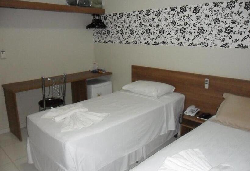 Pokój Standard Trzyosobowy, Lg