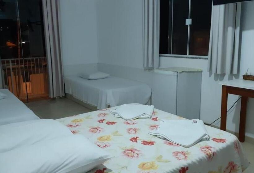 スタンダードトリプルルーム, Lobo