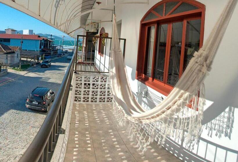 スタンダードルーム, Lobo