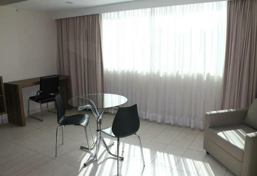 اتاق سوپریور, Resende Inn