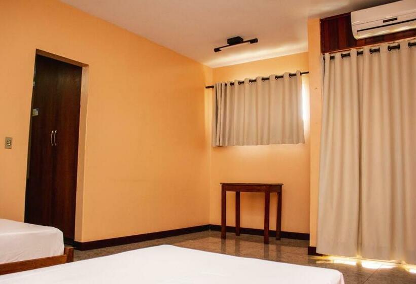 四人豪华间, Riviera Palace