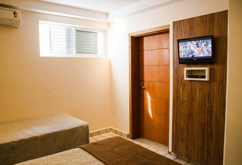 חדר סטנדרט לשלושה, Saint Martin