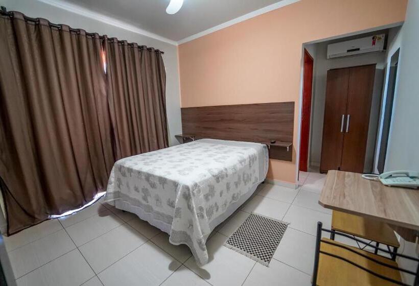 디럭스 룸, Tadini