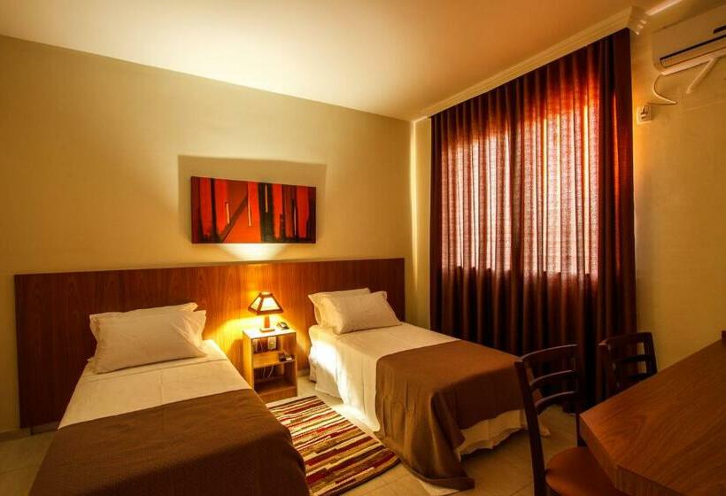 غرفة قياسية, Ville De Montagne